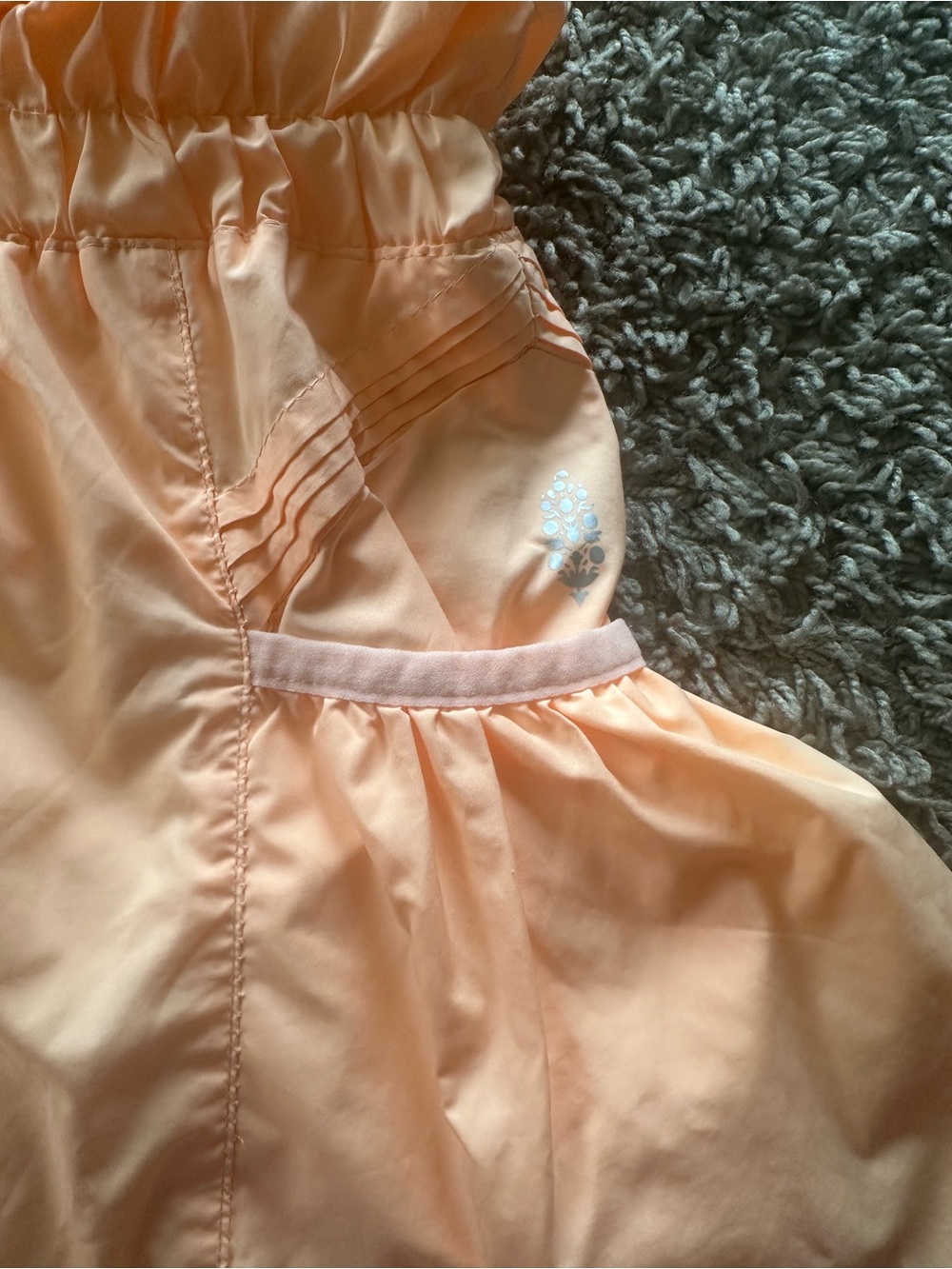 Free People Movement Get Your Flirt On Peach Ruffle Hem Women's Shorts - Picture 2 of 4